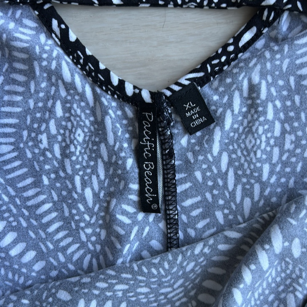 Pacific Beach XL Dress/cover up - Picture 2 of 4